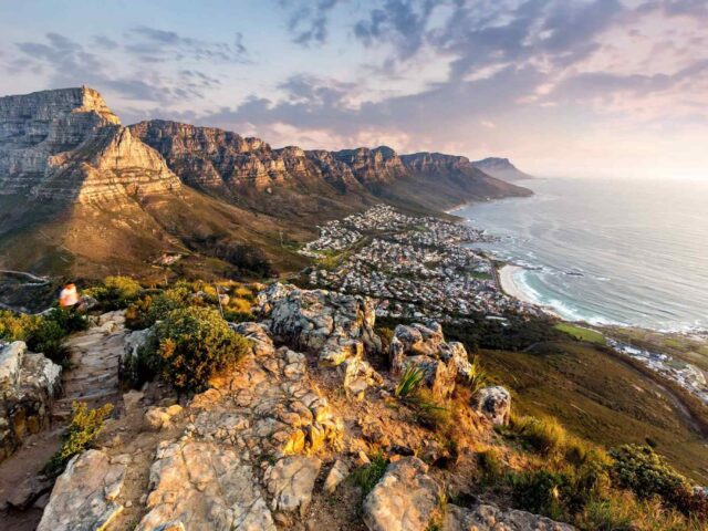 https://alacrantravelsytours.com/wp-content/uploads/2018/08/post_capetown_06-640x480.jpg